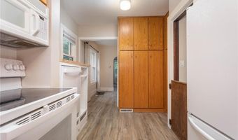1007 Douglas St, Alexandria, MN 56308