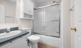 202 Pearl St, Bangor, ME 04401