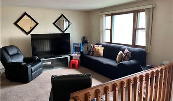 20 Camelia Dr, Cranston, RI 02920