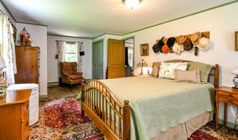852 Pequawket Trl, Baldwin, ME 04091
