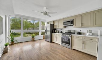 135 Turtle Bay Dr 135, Branford, CT 06405