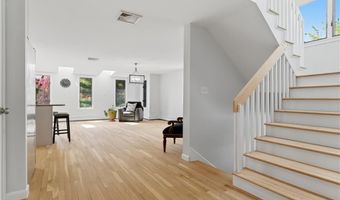 5 Aurora Dr, Cumberland, RI 02864