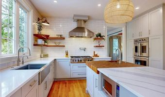 1 Northwest Psge, Barrington, RI 02806