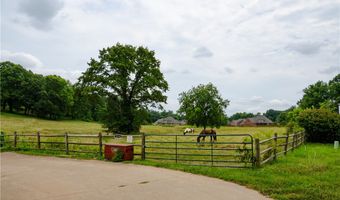 Ozark Acres Drive, Bentonville, AR 72713