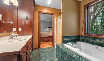 4660 WEDGESTONE Ct, Oneida, WI 54155
