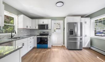 110 Gill St, Auburn, ME 04210