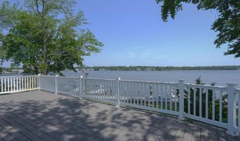 301 Compass Ave, Beachwood, NJ 08722