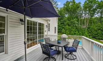 15 Strafford Ln, Bedford, NH 03110
