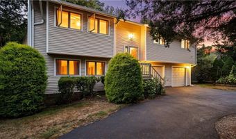 36 Stony Ln, North Kingstown, RI 02852
