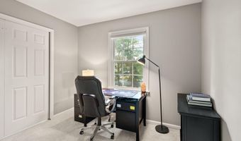 8074 SKY BLUE Dr, Alexandria, VA 22315