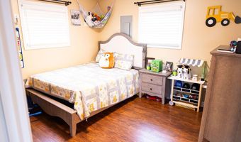 29 Left Fork Bear Track Rd, Beattyville, KY 41311