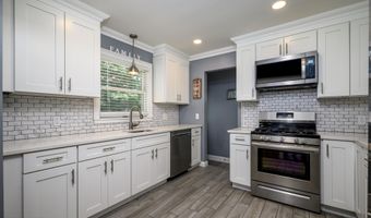 3213 Ridgewood Rd, Allenwood, NJ 08720