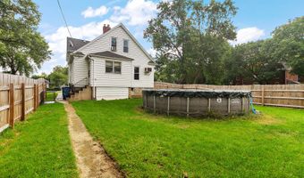 305 N Pine St, Momence, IL 60954