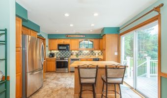 10 W Shore Dr, Alloway, NJ 07462