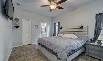 350 N 10th St, Aransas Pass, TX 78336