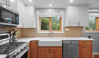 4712 SURRY Pl, Alexandria, VA 22304