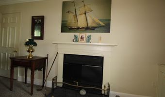 11 Tozier St, Belfast, ME 04915