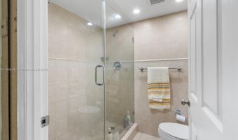 20505 E Country Club Dr PH-38, Aventura, FL 33180