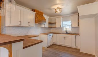 708 NW 8th St, Andrews, TX 79714