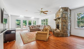 8201 HECTIC HILL Ln, Rockville, MD 20854