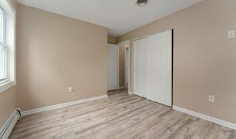 34 Bell St, Bayville, NJ 08721
