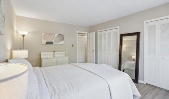 4977 BATTERY Ln #1-211, Bethesda, MD 20814