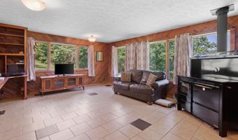 10463 Farm Road 1182, Aurora, MO 65605