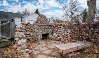 217 E 2ND Ave, Cheyenne, WY 82001