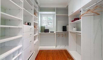 2051 Mendocino Ln, Altadena, CA 91001