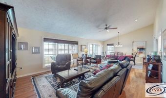 495 Shore Dr, Big Sandy, TN 38221