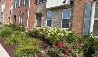 2783 Ashcombe Dr, Ann Arbor, MI 48105
