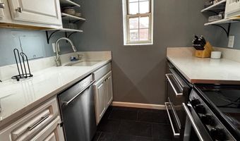 820 S WASHINGTON St 226, Alexandria, VA 22314