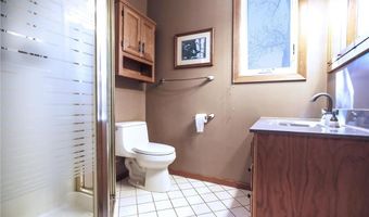 1210 Southview Ln, Albert Lea, MN 56007