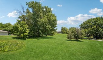 7067 NW 28th St, Ankeny, IA 50023