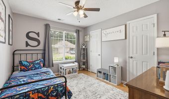 133 LAKE Ter, Alabaster, AL 35007