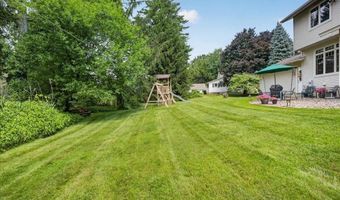 3 Proctor Ct, Albany, NY 12211