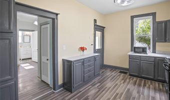 1001 W Main St, Alhambra, IL 62001