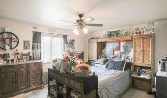 1306 S 12th St, Aberdeen, SD 57401