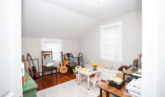 91 Ivy St, East Providence, RI 02914