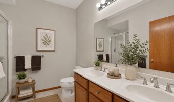 15280 Flower Way 230, Apple Valley, MN 55124