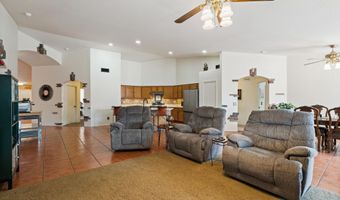 566 W COBBLESTONE Ct, Casa Grande, AZ 85122