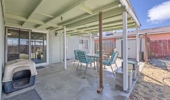 11428 Redwood St, Armona, CA 93202