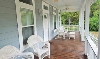 142 Bay Colony Way, Apalachicola, FL 32320
