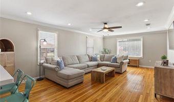 904 LEBEAU St, Arabi, LA 70032