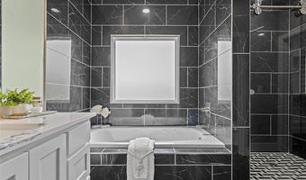 684 Chateau Bnd, Ardmore, OK 73401