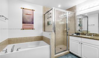 3001 NE 185th St 135, Aventura, FL 33180