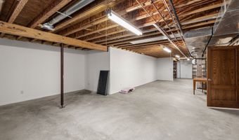 1403 Maple Dr, Adel, IA 50003