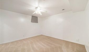 15417 Poplar St, Basehor, KS 66007