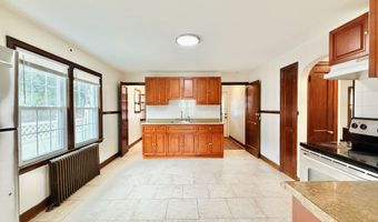 820 Brewster St 1, Bridgeport, CT 06605