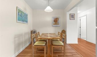 10037 Allen Pointe Dr, Allen Park, MI 48101